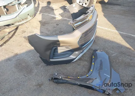 2021 Chevrolet Trax 1Lt z USA, uszkodzony, nr VIN KL7CJLSB1MB330554